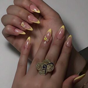 24pc Press On Nail Set from the Nail Bar 💅